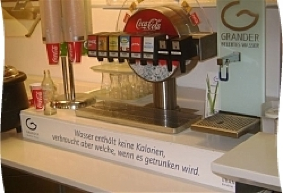 GRANDER-Trinkbrunnen im Interspar Restaurant in der Varena Vöcklabruck