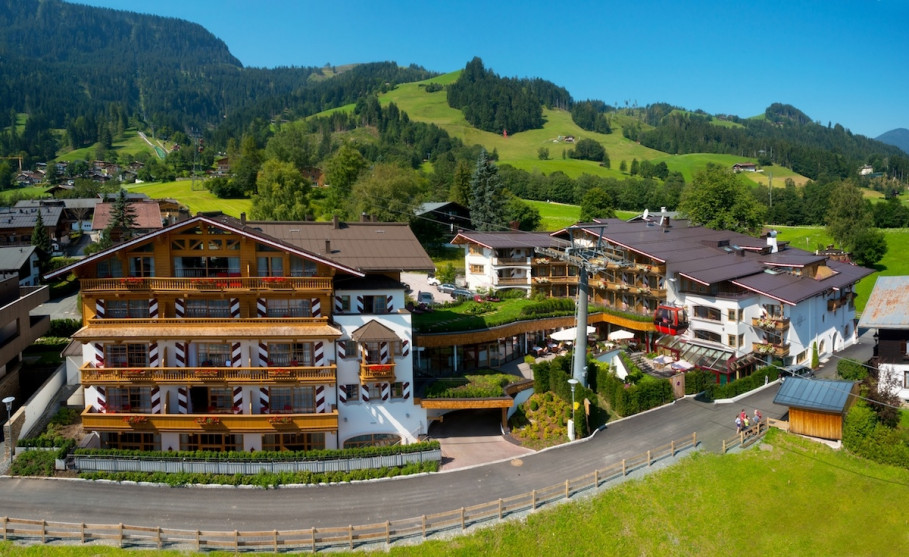 Kaiserhof Kitzbühel an der Hahnenkammbahn Talstation